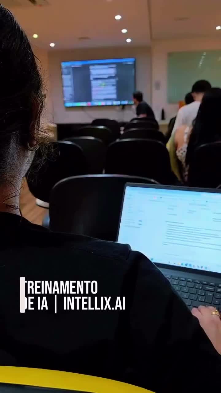 Vídeo dos participantes praticando com ferramentas de IA durante a Virada Inteligente